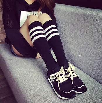 1 Çift Şerit Çorap Kadın japonya Kore Tarzı Kawaii Lolita Rahat Çorap Uyluk yüksek dizlikli çorap Kızlar Uzun Sox