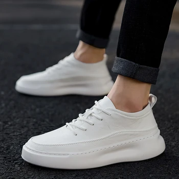 Erkek Rahat spor ayakkabı Bahar Sonbahar Beyaz Ayakkabı Yüksekliğini artırmak için Yeni Erkek Sneakers Net Kırmızı Eğilim Düz koşu ayakkabıları