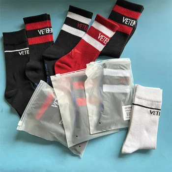 Moda Co Markalı VETE Ağ Kırmızı Sokak spor çorapları Tüm Pamuklu erkek ve kadın Orta Kollu Yüksek Kaliteli VTM Çift Çorap